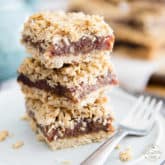 Free of gluten and added sugar, these Vegan Date Squares are just as good, if not better, than the real thing! Super moist and deliciously tasty, they're the perfect replica of your typical soft, sweet and crunchy date square.
