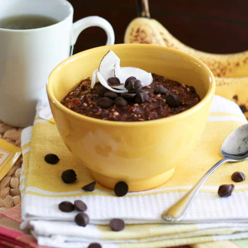 Chocolate and Banana Overnight Oats | thehealthyfoodie.com