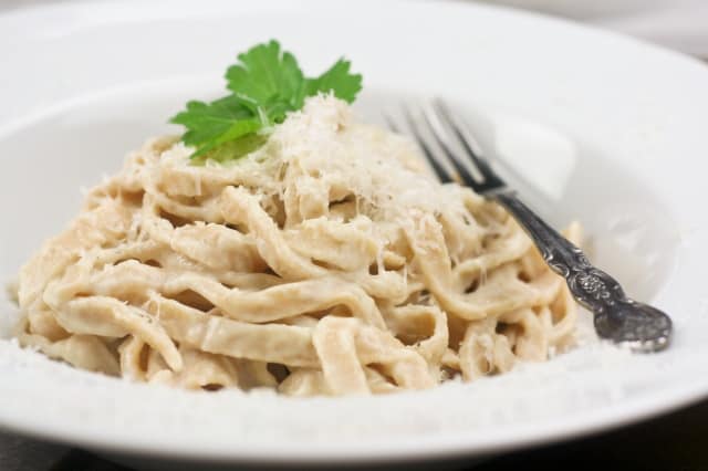 Healthy Fettucine Alfredo | by Sonia! The Healthy Foodie