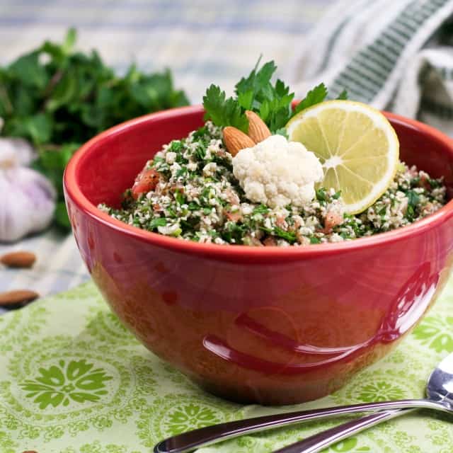 Grain Free Cauliflower Tabouleh | thehealthyfoodie.com