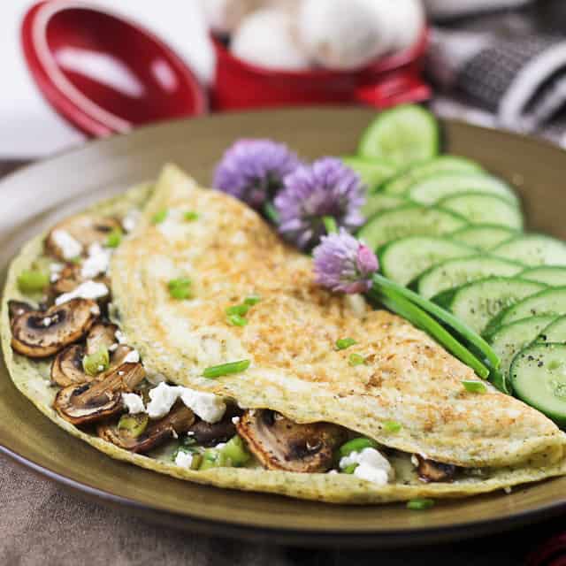Mushroom, Green Onion and Goat Cheese Egg White Omelet • The Healthy Foodie