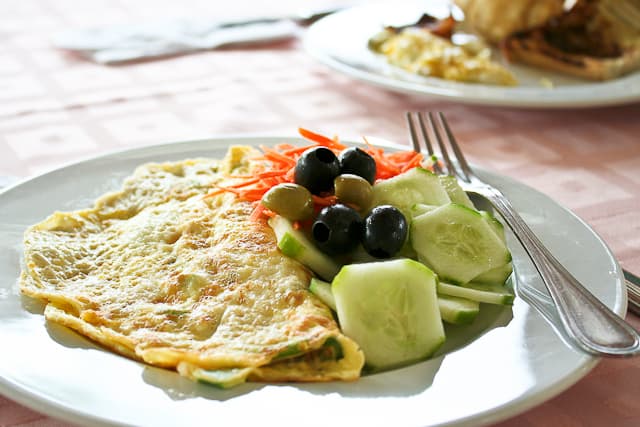 Omelet and Veggies | Snack Bar - Playa Blanca Hotel - Cayo Largo