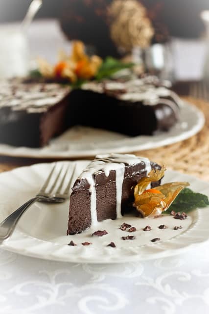 Rich Yet Healthy Flourless Chocolate Cake | by Sonia! The Healthy Foodie