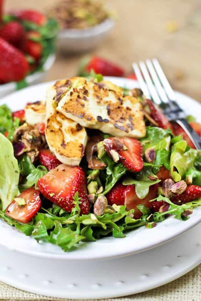 Strawberry Arugula and Grilled Halloumi Salad | by Sonia! The Healthy Foodie