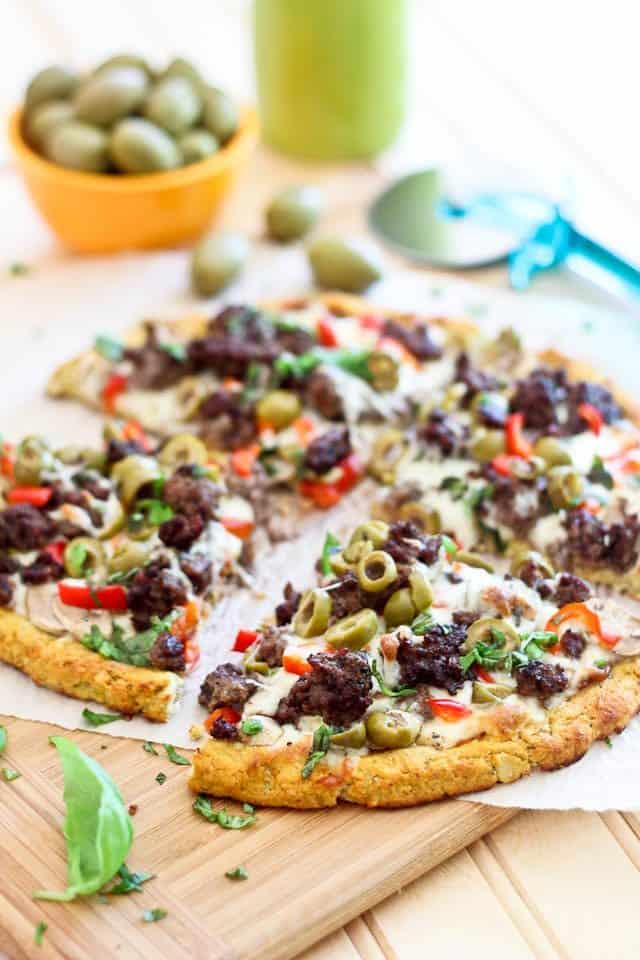 Cauliflower Crust Pizza | thehealthyfoodie.com