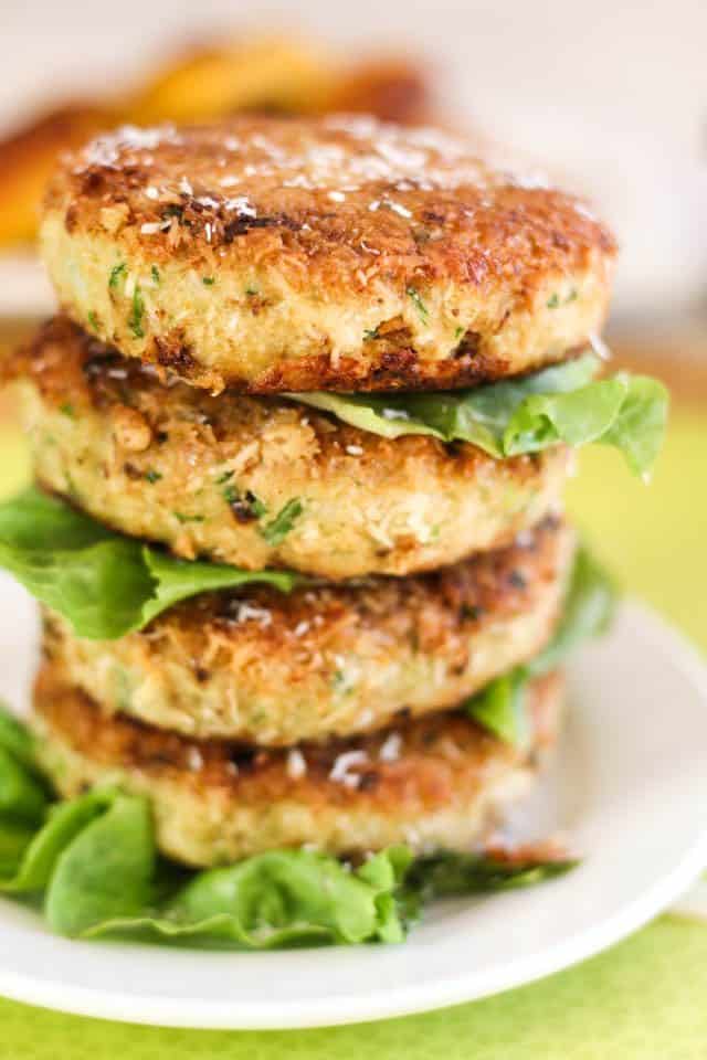 COCONUT SHRIMP BURGER 