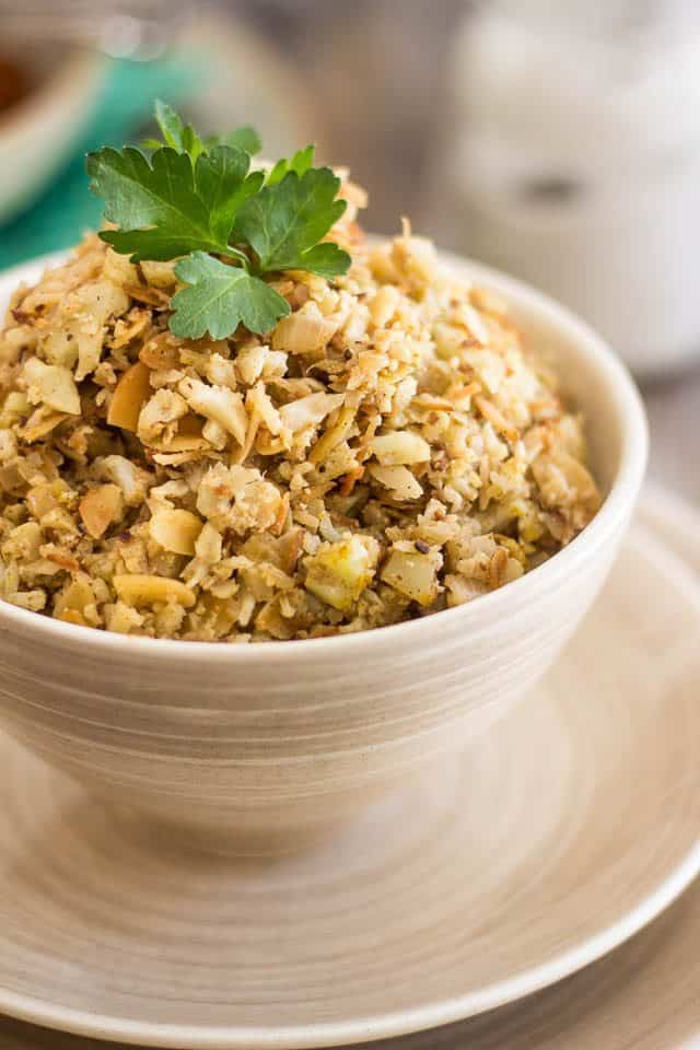 Almond Coconut Cauliflower Rice | www.thehealthyfoodie.com