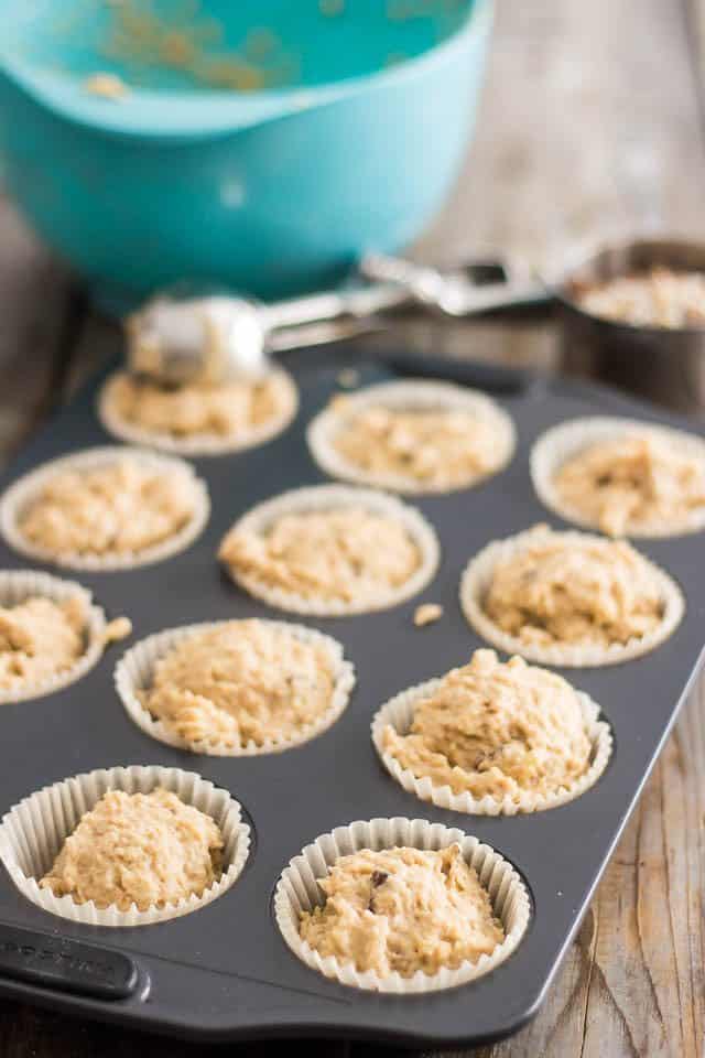 Paleo Banana Walnut Muffins | www.thehealthyfoodie.com