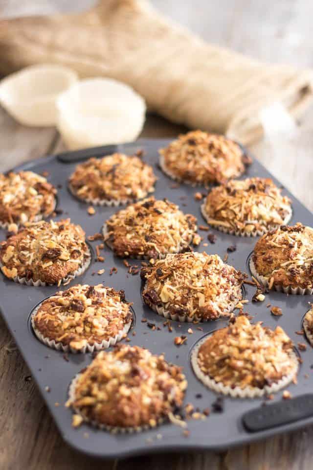 Paleo Banana Walnut Muffins | www.thehealthyfoodie.com