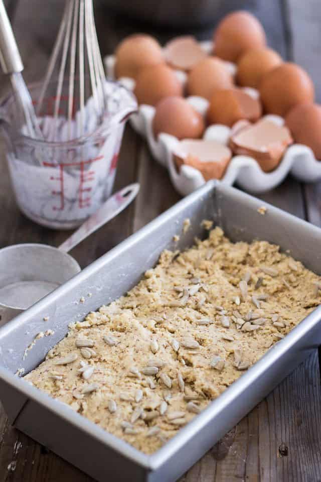 Paleo Bread | www.thehealthyfoodie.com