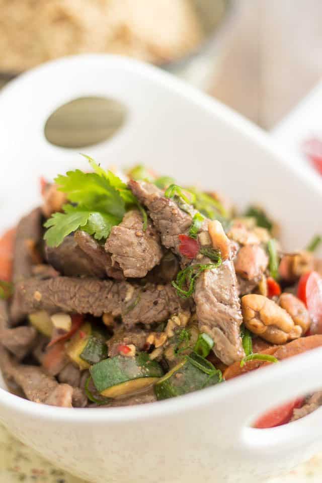 Ginger Cashew Beef Stir-Fry | www.thehealthyfoodie.com