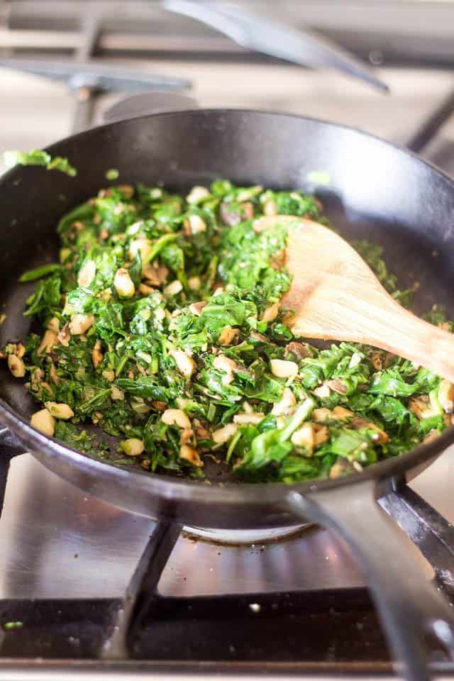 Shrimp and Spinach Stuffed Salmon | thehealthyfoodie.com