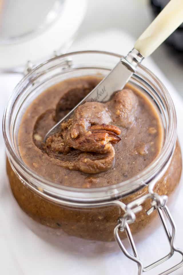 Buttered Pecan Pie in a Jar | thehealthyfoodie.com