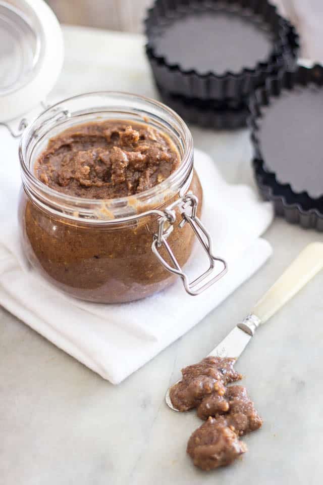 Buttered Pecan Pie in a Jar | thehealthyfoodie.com