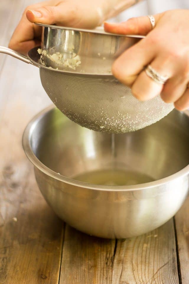 Creamy Cauliflower Fritters | thehealthyfoodie.com