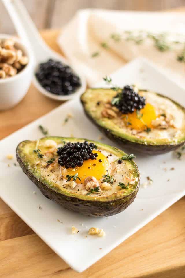 Eggs in Avocado Boat | thehealthyfoodie.com