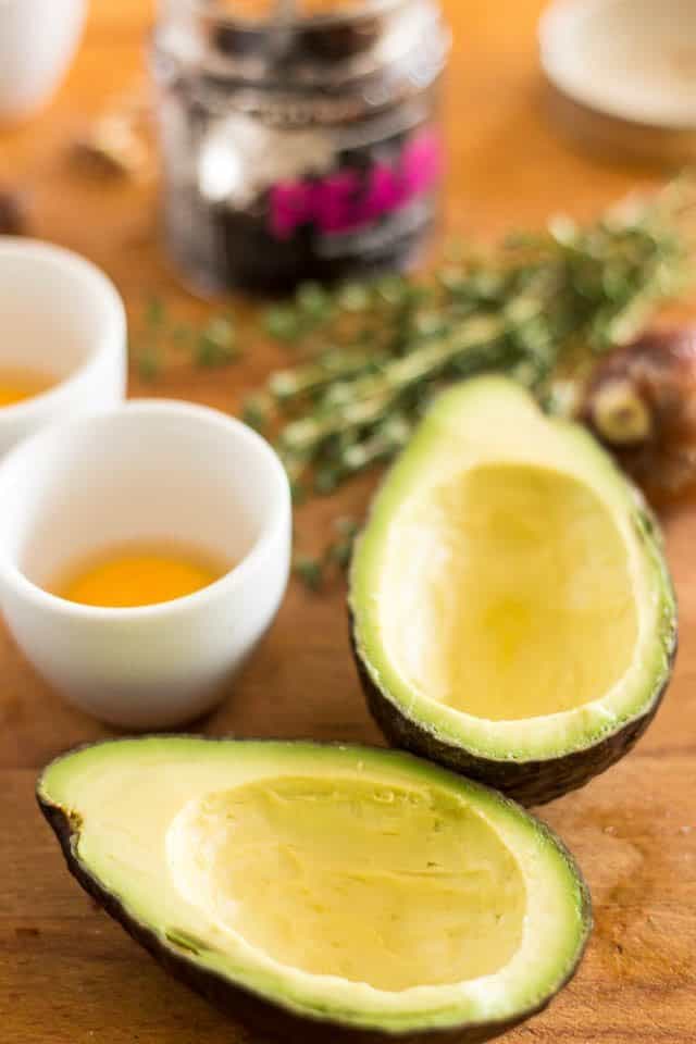 Eggs in Avocado Boat | thehealthyfoodie.com