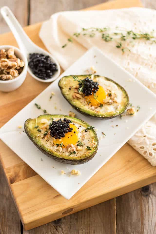 Eggs in Avocado Boat | thehealthyfoodie.com