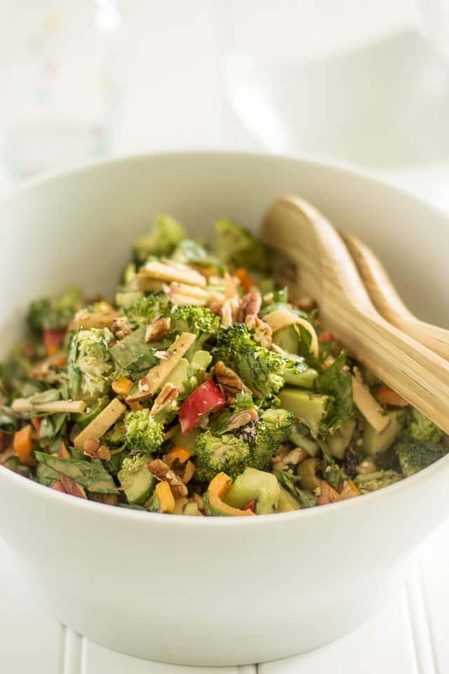 Creamy Broccoli Salad | thehealthyfoodie.com