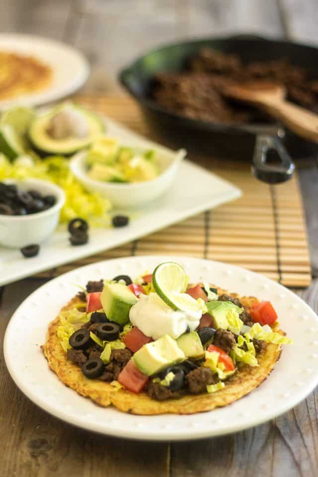 Paleo Tacos | thehealthyfoodie.com