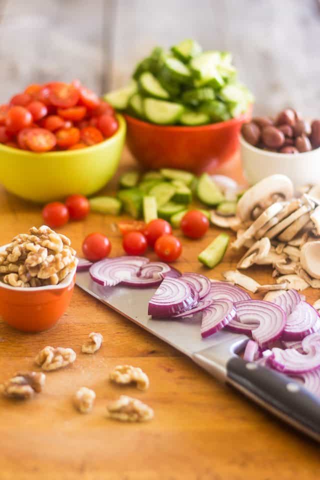 Quick Tomato Cucumber Salad | thehealthyfoodie.com