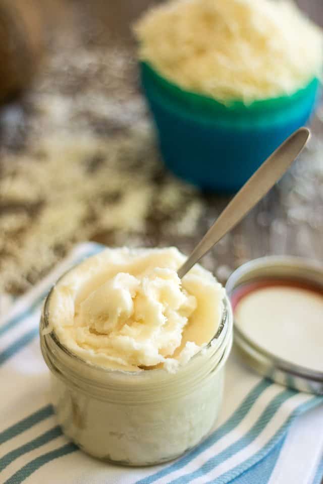 Smooth and Creamy Homemade Coconut Butter | thehealthyfoodie.com