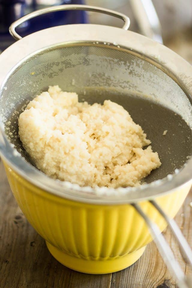Smooth and Creamy Homemade Coconut Butter | thehealthyfoodie.com