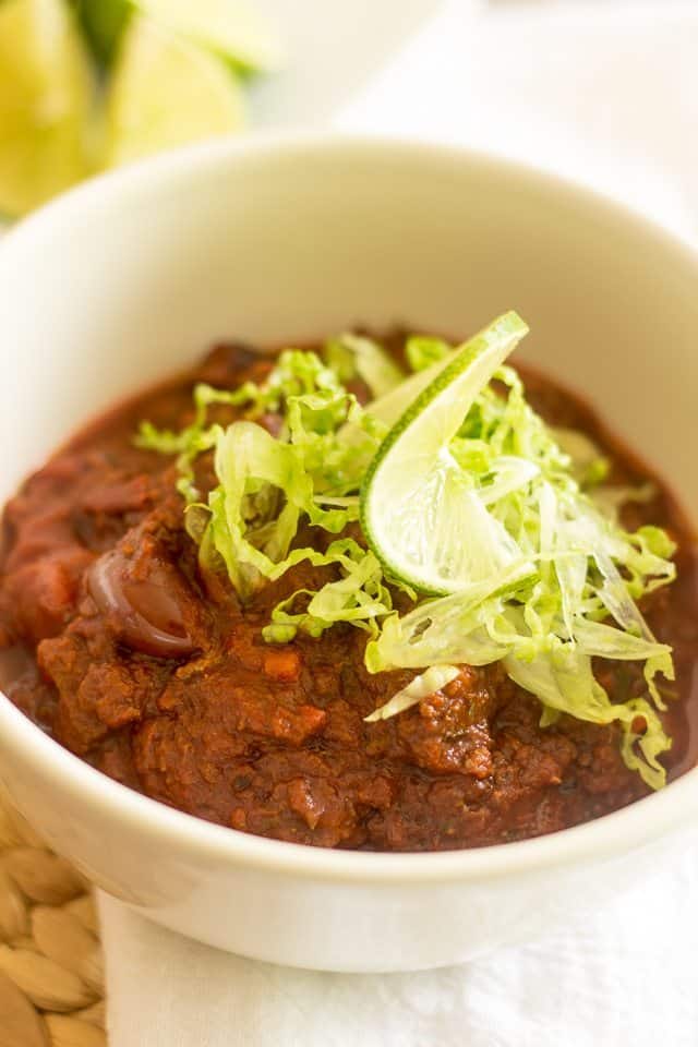 Beanless Chili | thehealthyfoodie.com