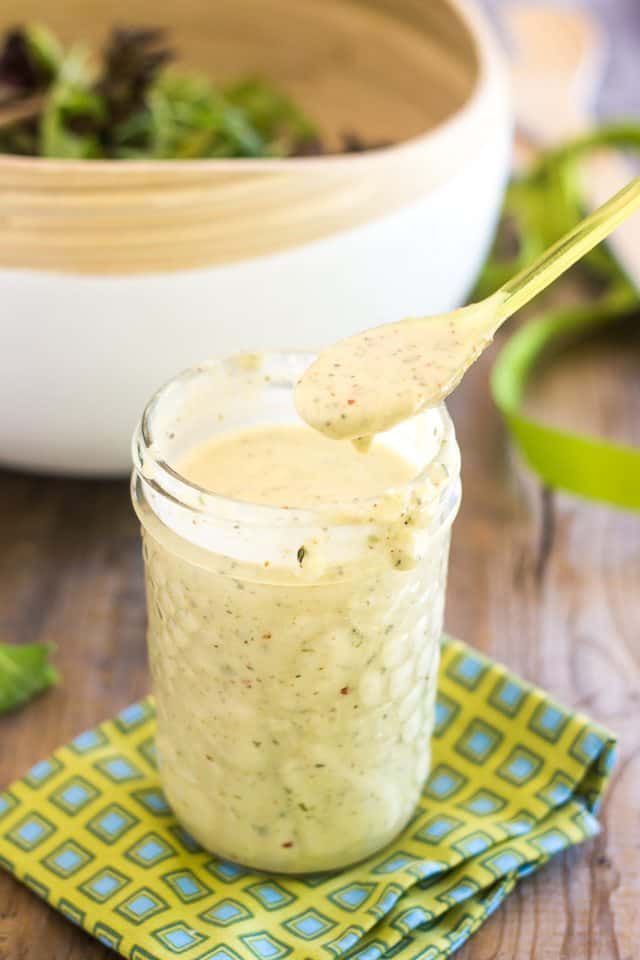 Creamy Ranch Dressing | thehealthyfoodie.com