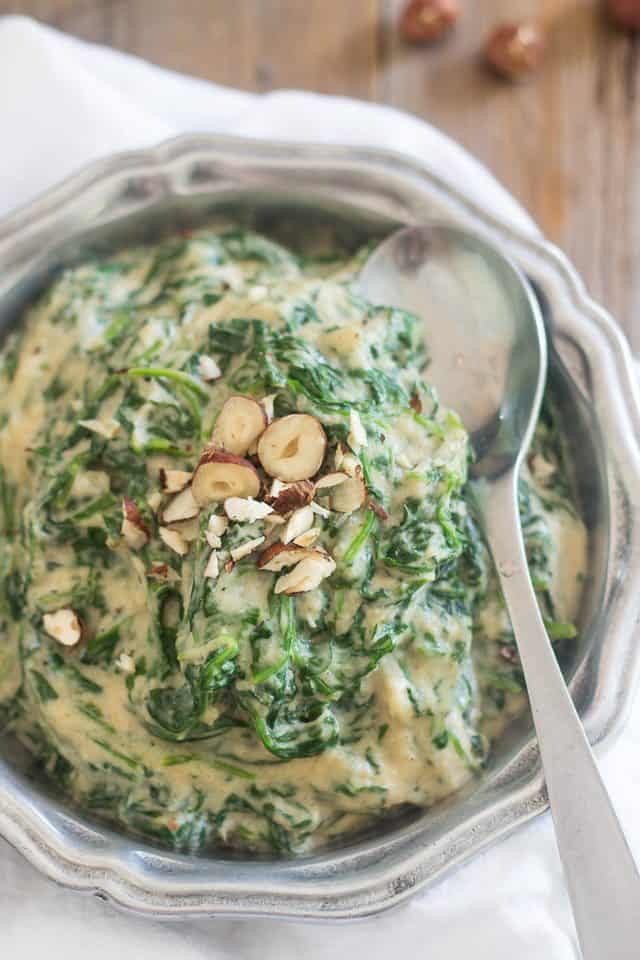 Paleo Creamed Spinach | thehealthyfoodie.com