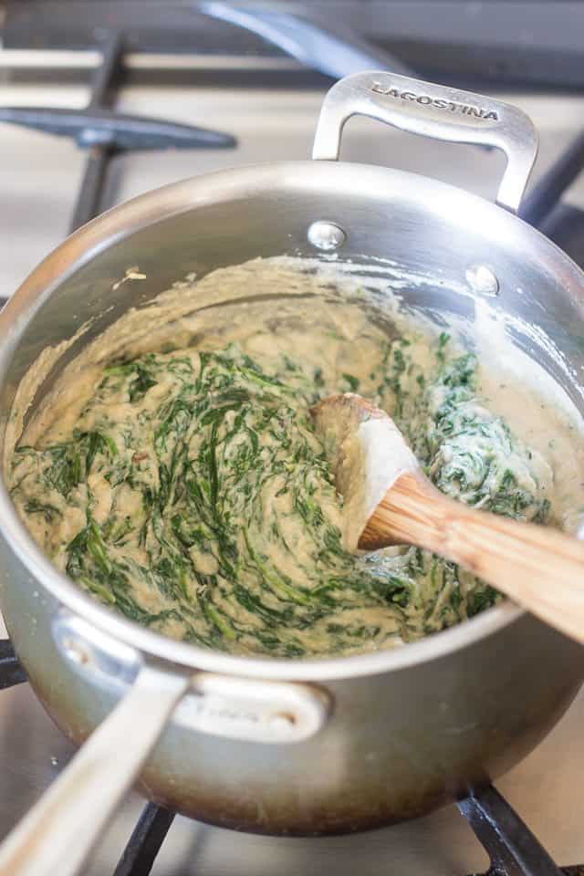 Paleo Creamed Spinach | thehealthyfoodie.com