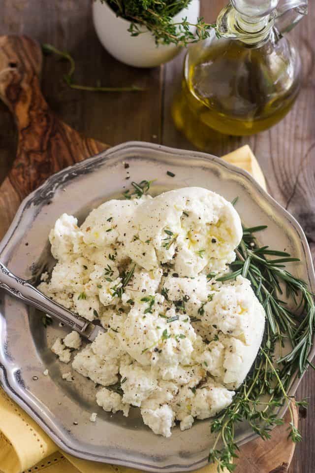 Homemade Fresh Farmers Cheese | thehealthyfoodie.com