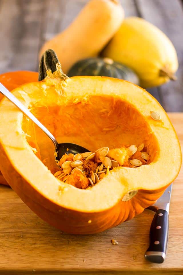 Homemade Pumpkin Puree | thehealthyfoodie.com