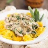 Creamy Mushroom Sauce over Spaghetti Squash | thehealthyfoodie.com