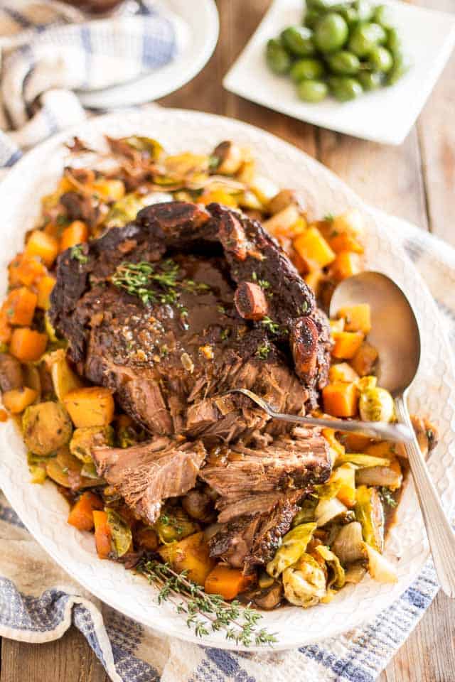 Maple Balsamic Braised Cross Rib Roast | thehealthyfoodie.com