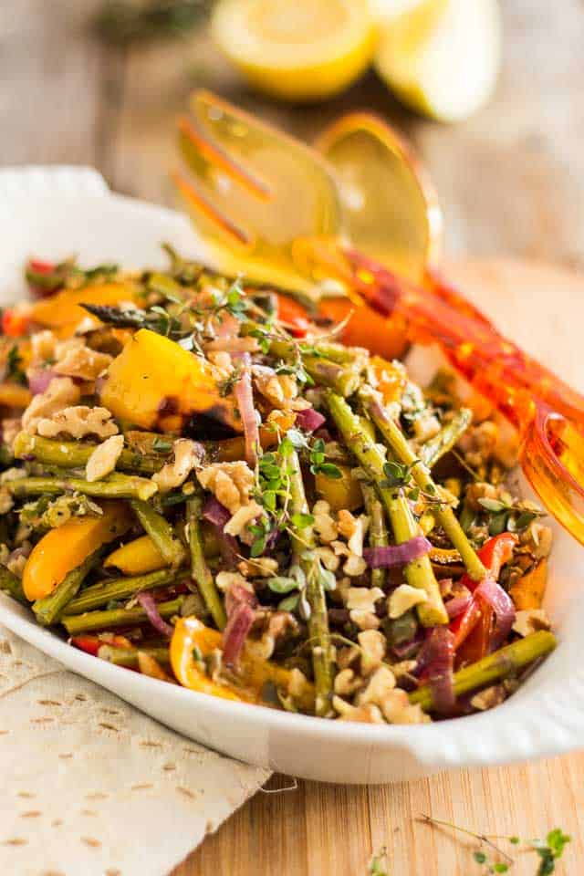 Oven Roasted Asparagus Bell Pepper Salad | thehealthyfoodie.com