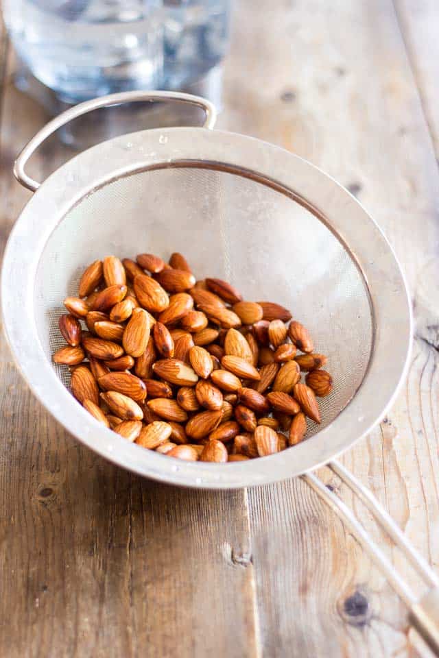 All Natural Homemade Almond Milk | theheatlhyfoodie.com