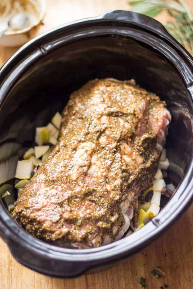 Slow Cooker Pork Loin Roast | thehealthyfoodie.com