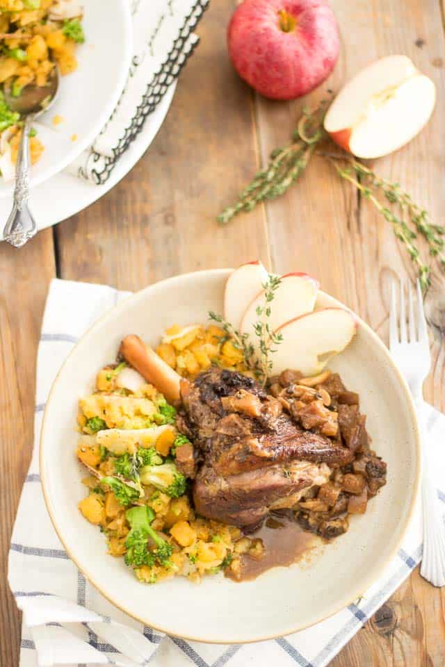 Spiced Apple Braised Lamb Shanks | thehealthyfoodie.com