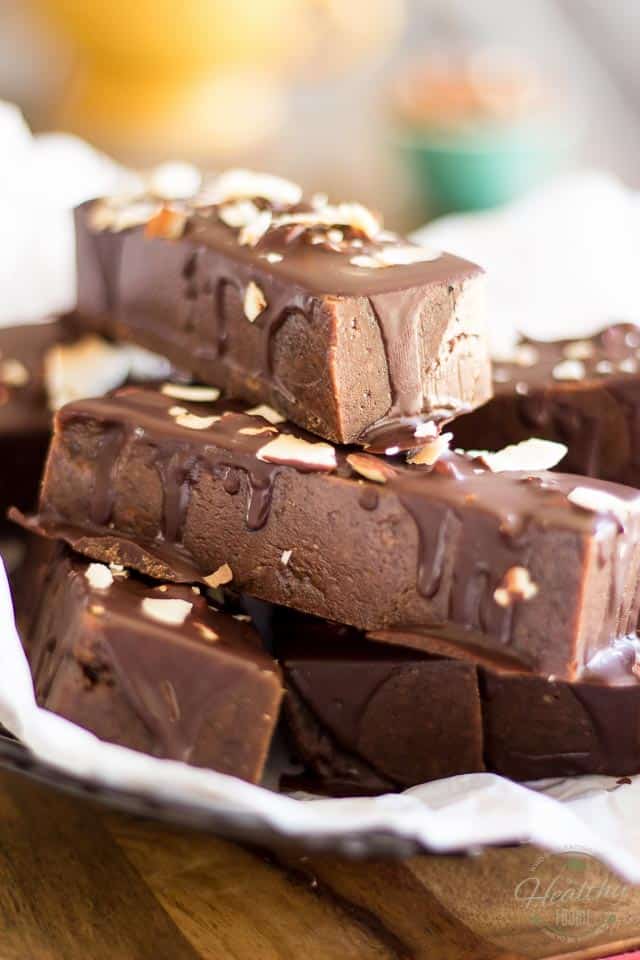 Almond Chocolate Homemade Protein Bars | thehealthyfoodie.com