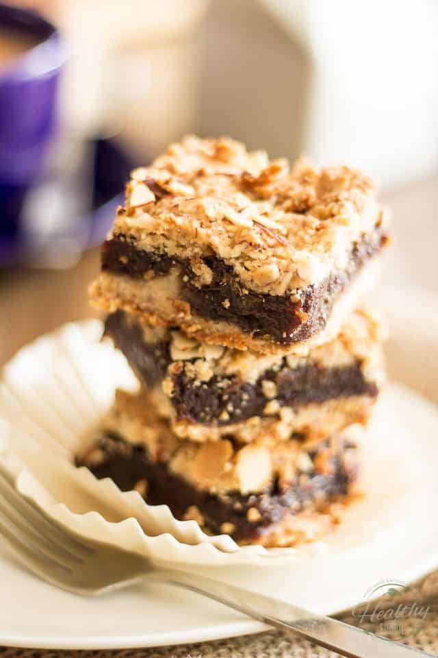 Paleo Date Squares | thehealthyfoodie.com
