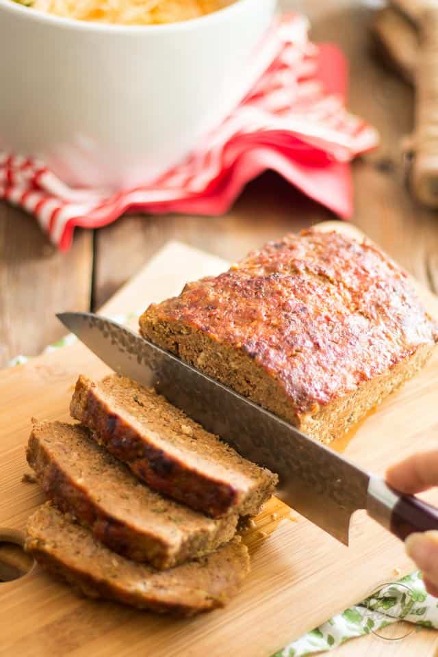 Stupid Easy Meatloaf | thehealthyfoodie.com