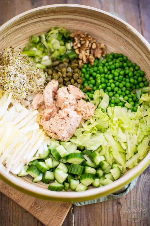 Green Peas and Tuna Salad | thehealthyfoodie.com