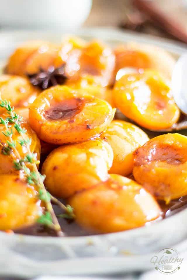 Poached Apricots | thehealthyfoodie.com