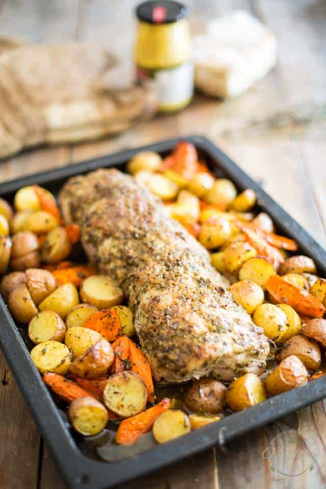 Maple Garlic Pork Roast with Carrots and Potatoes | thehealthyfoodie.com