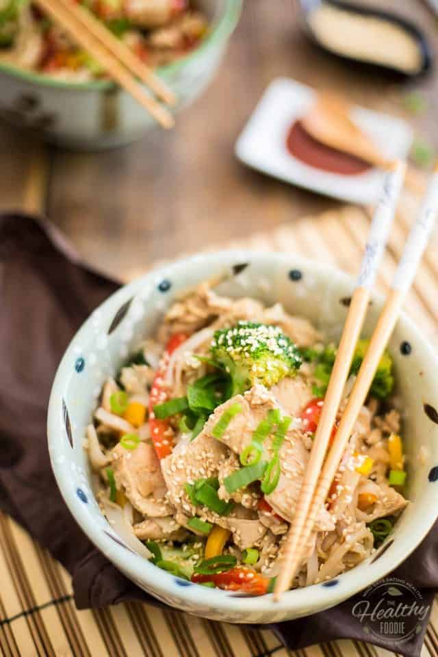 Chicken Pad Thai | thehealthyfoodie.com