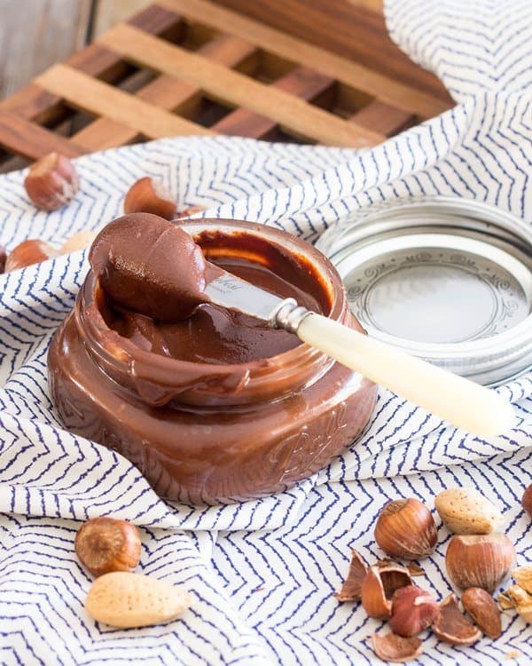 Dark Chocolate Hazelnut Spread | thehealthyfoodie.com