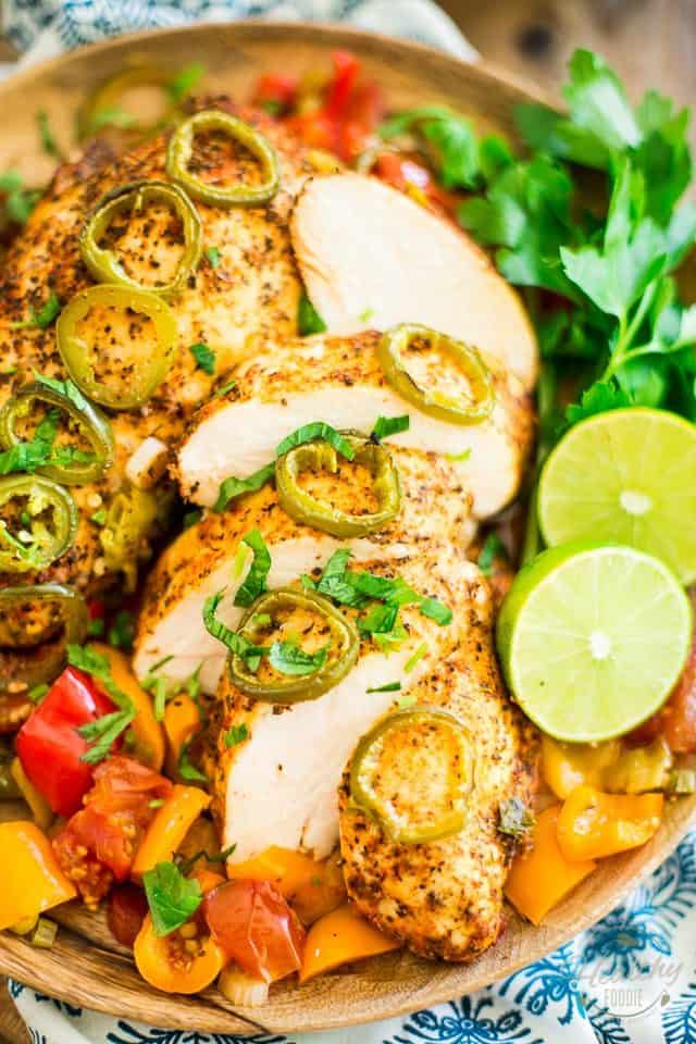 Mediterranean Chicken | thehealthyfoodie.com