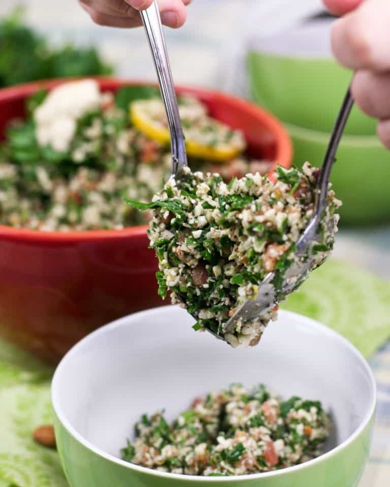 Cauliflower Tabouleh | thehealthyfoodie.com