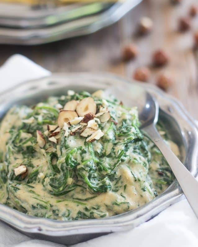 Paleo Creamed Spinach | thehealthyfoodie.com